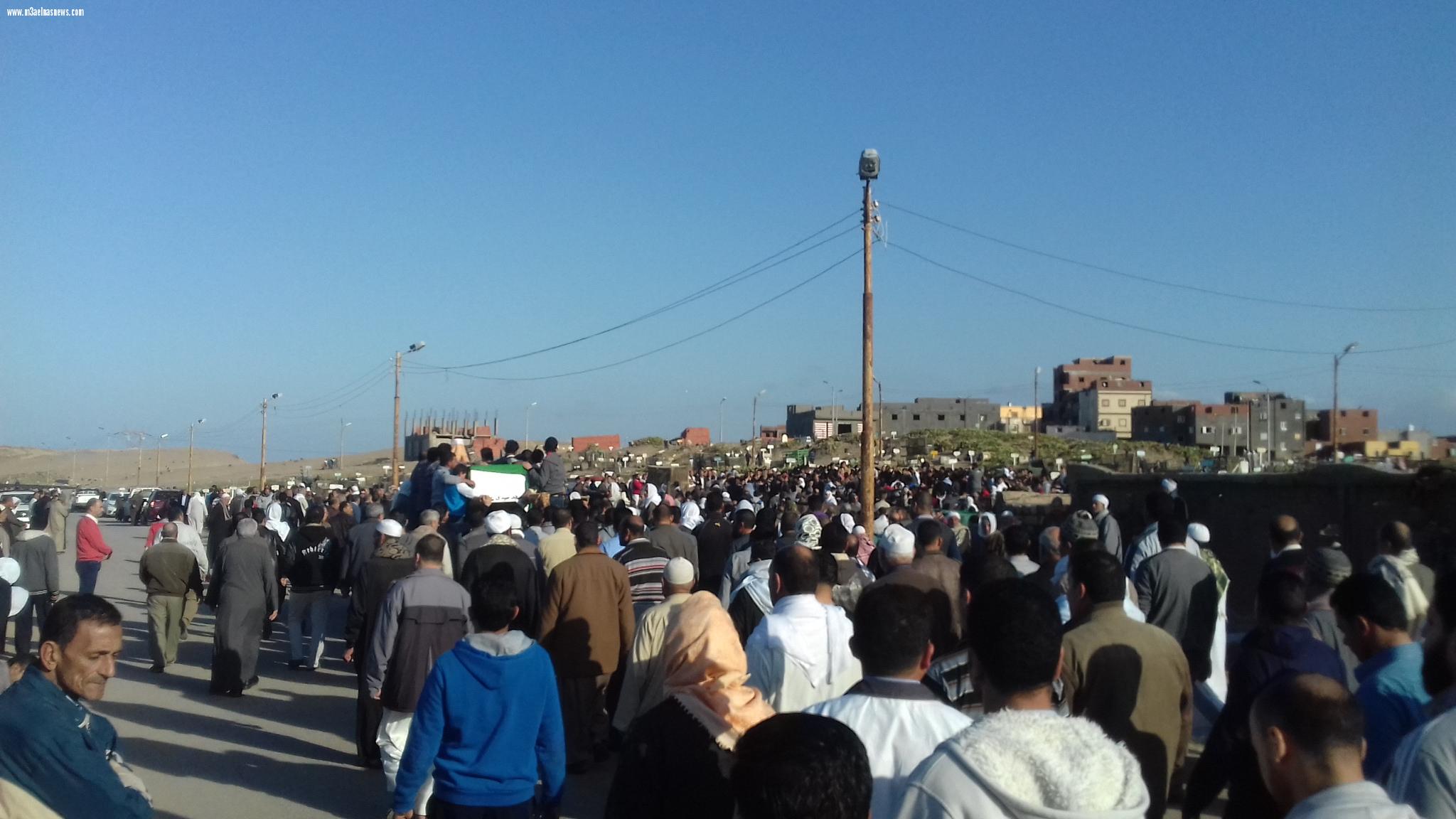 الآلاف يشيعون جثمان شيخ الصيادين بالبرلس بحضور رئيس رابطة الصحفيين بكفر الشيخ